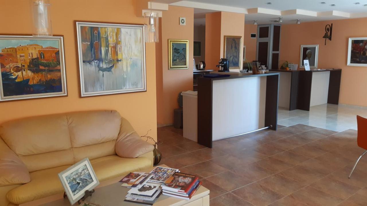 Motivi Hotel Saints Constantine and Helena Exterior foto