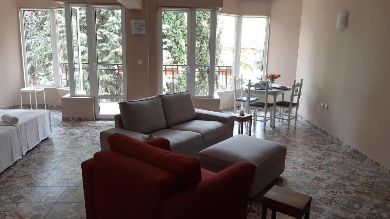 Motivi Hotel Saints Constantine and Helena Exterior foto