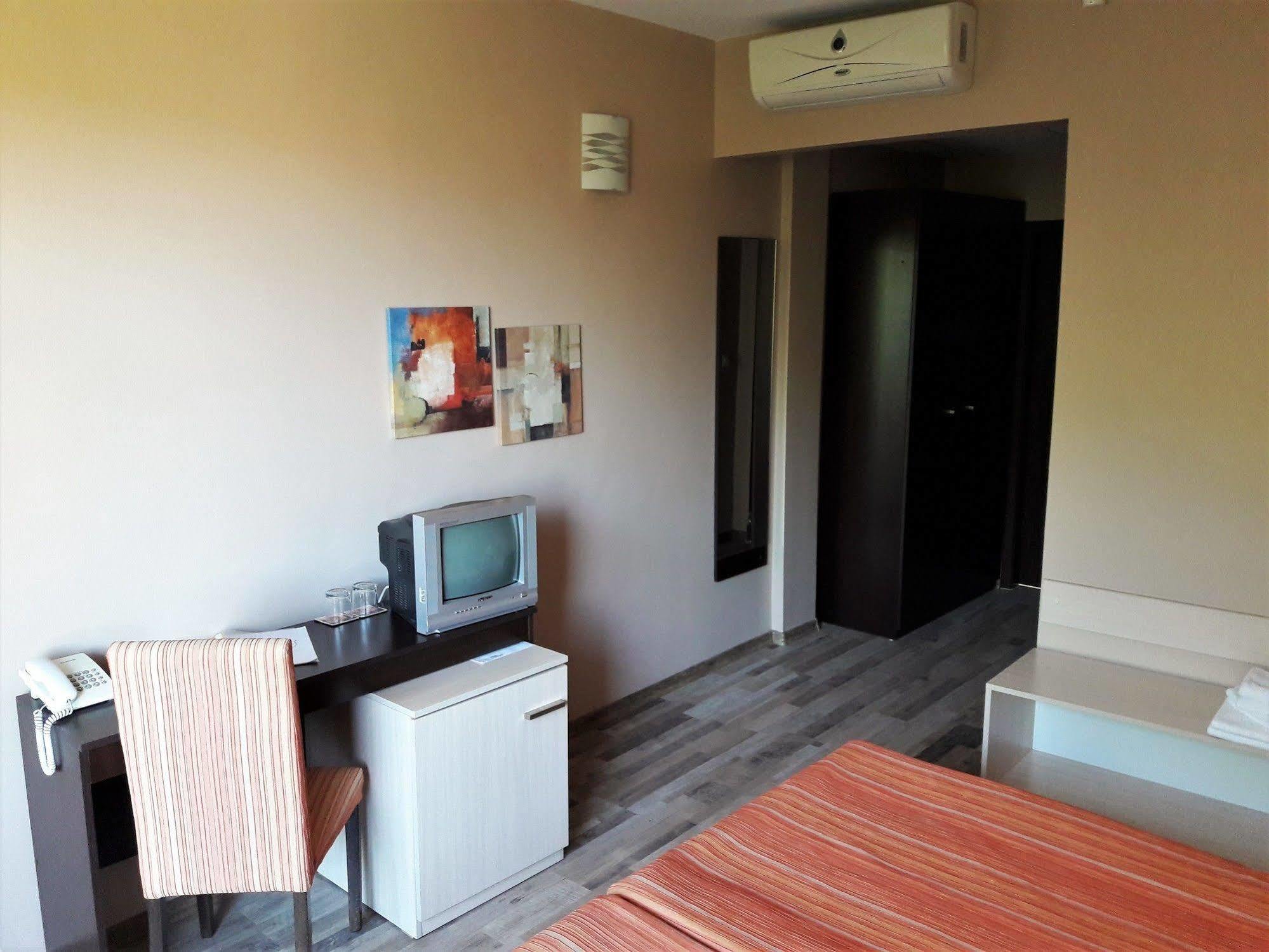 Motivi Hotel Saints Constantine and Helena Exterior foto