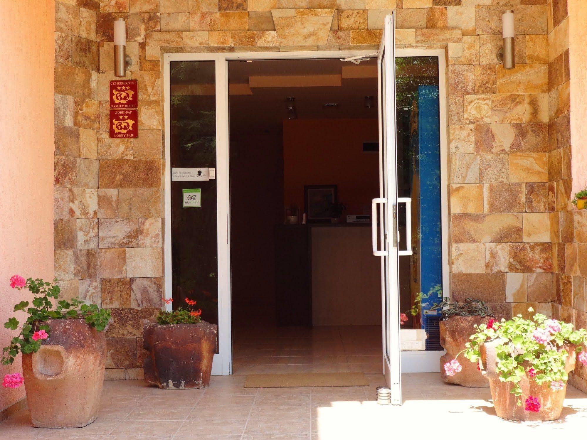 Motivi Hotel Saints Constantine and Helena Exterior foto